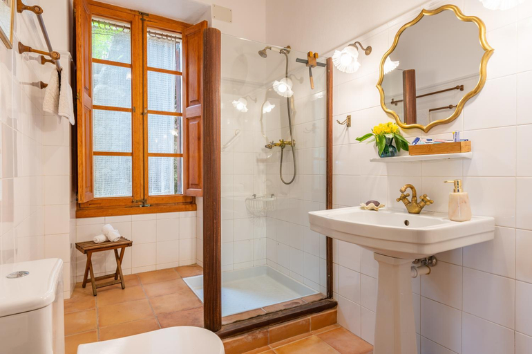 Bathroom 4, Es Raco d'Alconasser, Baleares