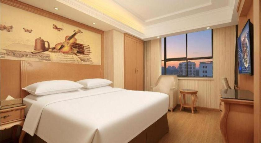 Bedroom 3, Vienna Hotel Hunan Hengyang Leiyang, Hengyang