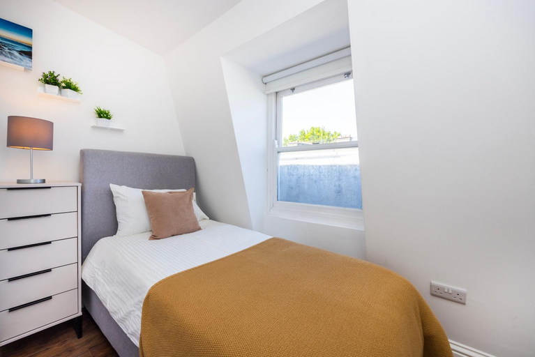 Bedroom 4, Earl's Court Residence, London