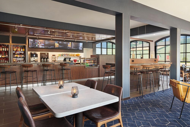 Food & Drinks 5, Courtyard by Marriott Waterloo St. Jacobs, Waterloo