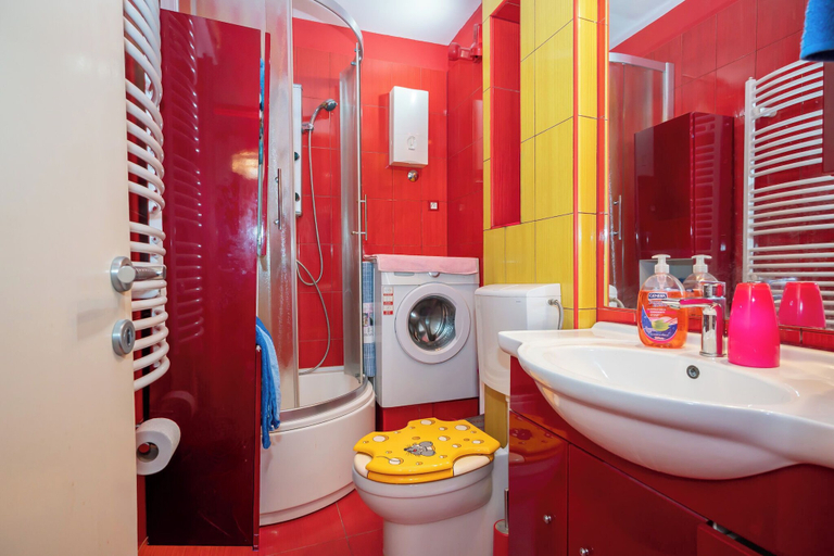 Bathroom 4, Apartment Near City Center, Split