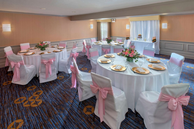 Food & Drinks 4, Boston Woburn Burlington Hotel, Middlesex