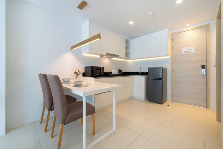 Private kitchen 5, Studio Pool Gym 800m to Beach UTKR 306, Phuket Island