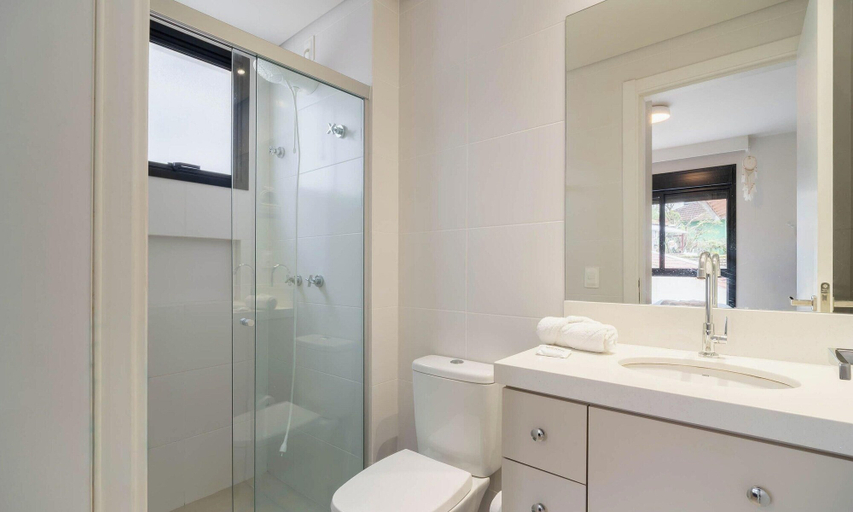 Bathroom, Complete Studio in Floripa Downtown Ech0205, Florianopolis