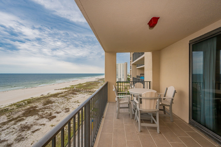Outdoor dining 3, Phoenix X 706 3 Bedroom Condo, Escambia