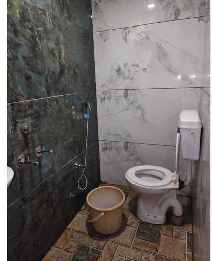 Bathroom, Jaimaya Guest House, Ujjain