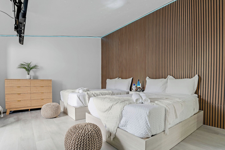 Room 4, Waterfront House with Tiki & Firepit, Miami-Dade