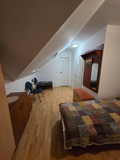 Bedroom 3, Uveghid Vendeghaz, Sárospatak