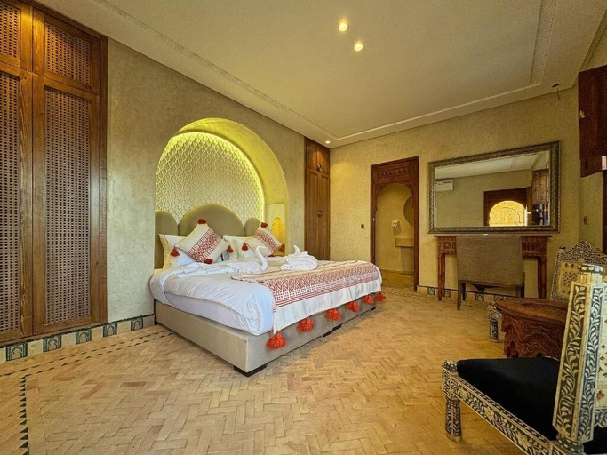Room 2, Luxury Private Riad Taj 2Min Jemaa Lefna, Marrakech