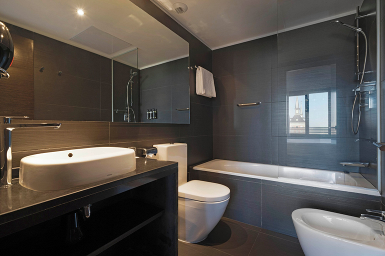 Bathroom 5, Hotel Exe Moncloa, Madrid