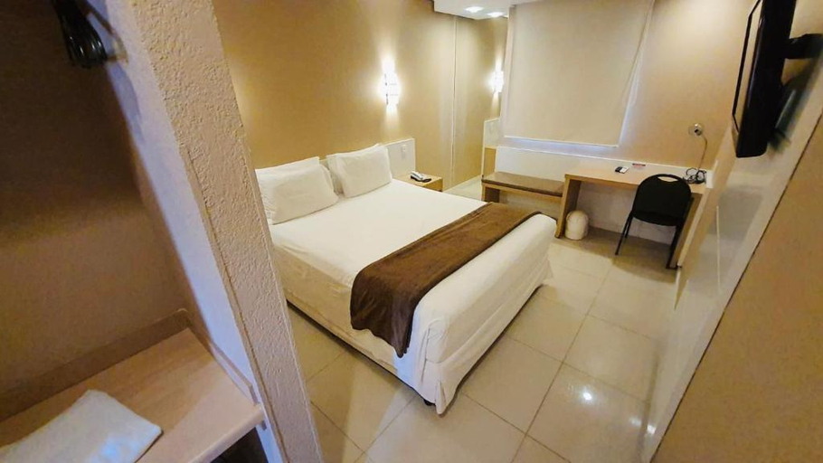 Bedroom, Thomasi Maringa, Maringá
