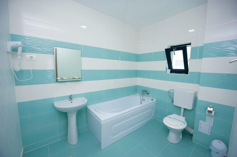 Bathroom 3, Cittadini Residence, Navodari