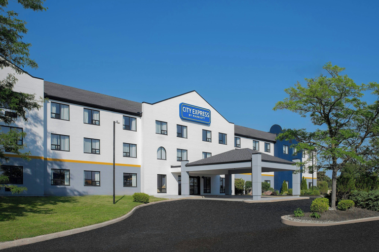 Exterior & Views 2, City Express by Marriott Port Hope, Northumberland