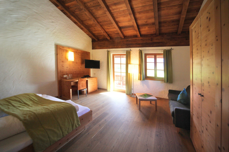 Room 3, Falkensteiner Camping Grubhof, Zell am See
