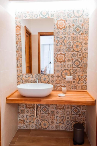 Bathroom 5, Terre di Monacella, Catania
