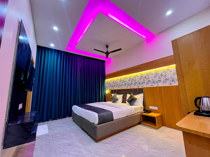 Others 3, Hotel Radhika Stay- walking disctance from Mandir, Sikar