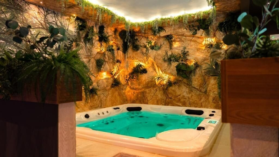 Interior, TubHotel, Fermo