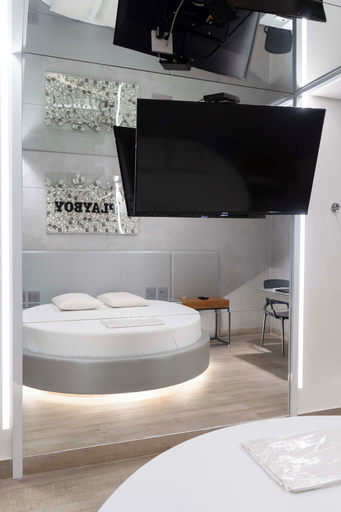 Room 2, Motel Cavalo Branco, Sabará