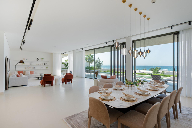 5, Luxe 4BR Villa Private Pool Beach Al Zorah, Ajman