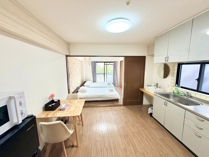 Room 3, Raku Osaka Daikokucho Namba Shinsaibashi, Osaka