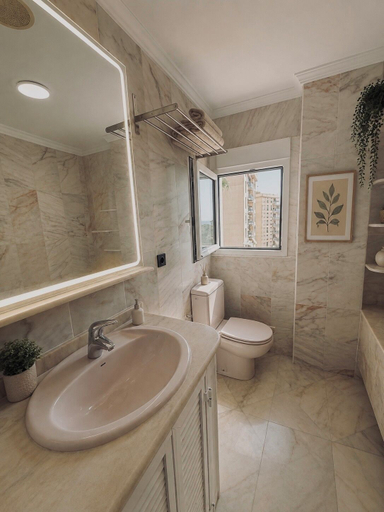 Bathroom 4, Torremolinos Collection Apartments, Málaga