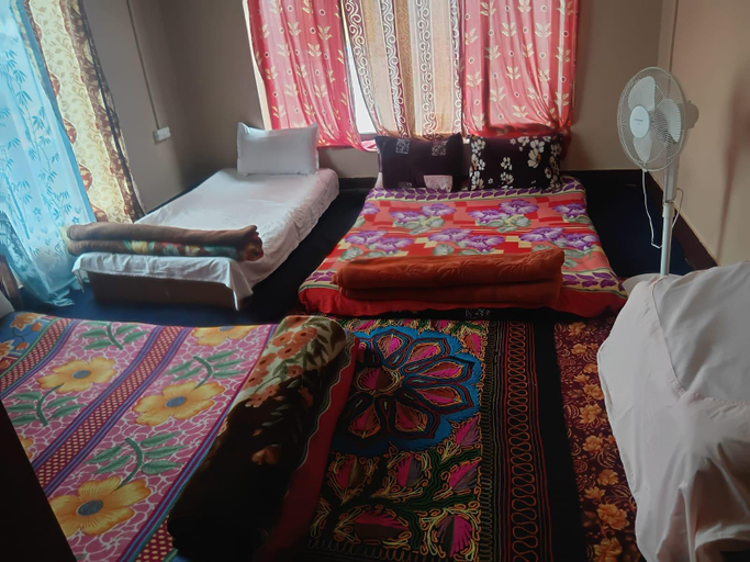 Bedroom 2, Muskan Villa, Leh