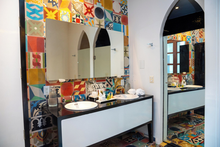 Bathroom 4, Del Carmen Concept Hotel, Guadalajara