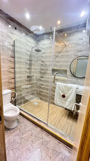Bathroom 5, Mohit Hotel and Suites, Ifo