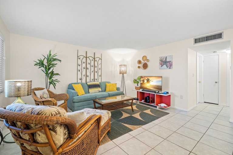 Others 1, Waves by Distinctive Beach Rentals, Pinellas