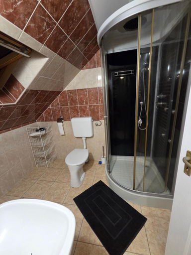 Bathroom, Uveghid Vendeghaz, Sárospatak