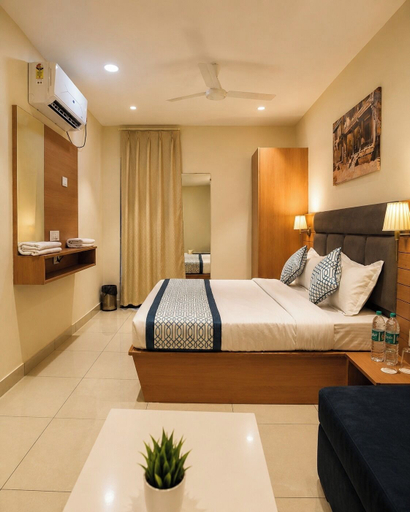 Room 4, Royal Regal-rooms & suits, Gwalior