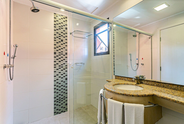 Bathroom 3, Suite w/ Sea/pool View Luxury Resort Jurere Jbv142, Florianopolis