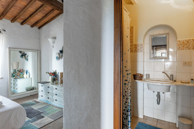 Bathroom 3, AGRITURISMO QUARANTALLINA, Siena