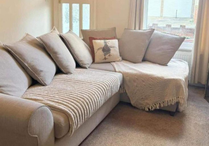 Living area, Walton Beach 1-bed Cottage, Sleeps 2 With Parking, Essex