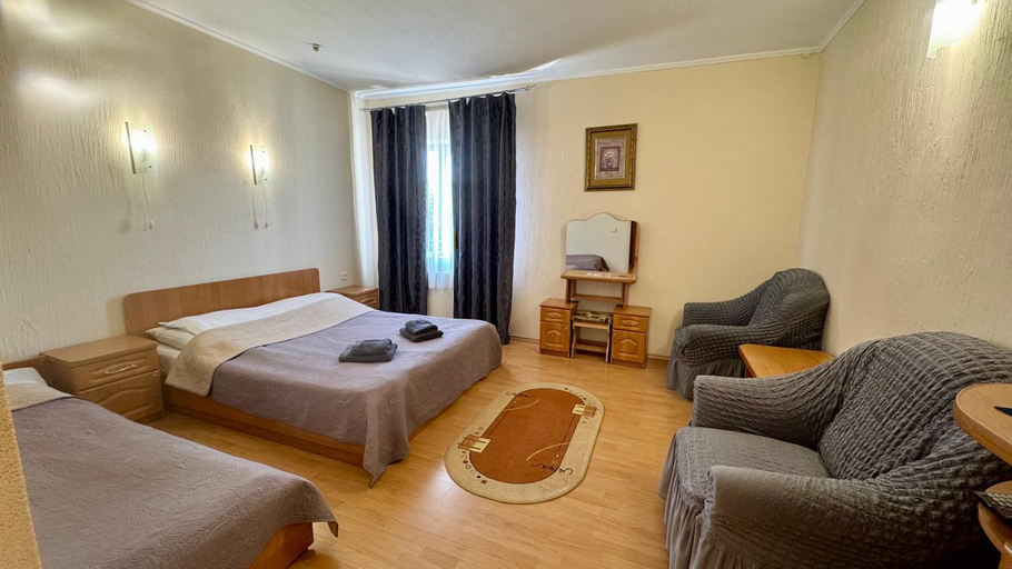 Bedroom 2, Zabava Guest House, Tysmenyts'kyi