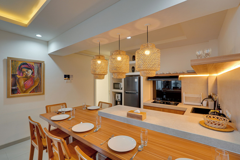 Private kitchen, The Queeno Hill Villa - Nusa Dua, Badung