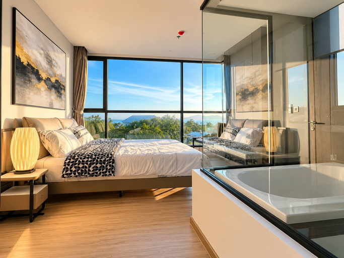 Room 3, 2 Bed Room Rare Unit With Bath Tub Sea View, Pattaya