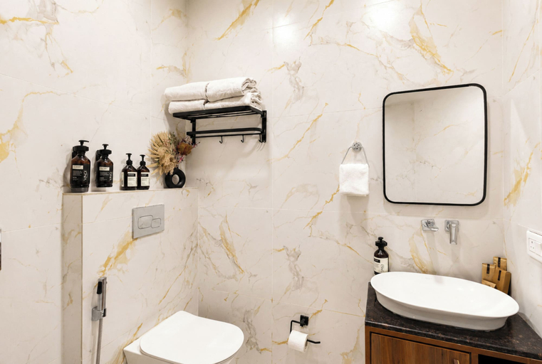 Bathroom 2, ELIVAAS Signature Angelos Farm 8BHK, Jaipur