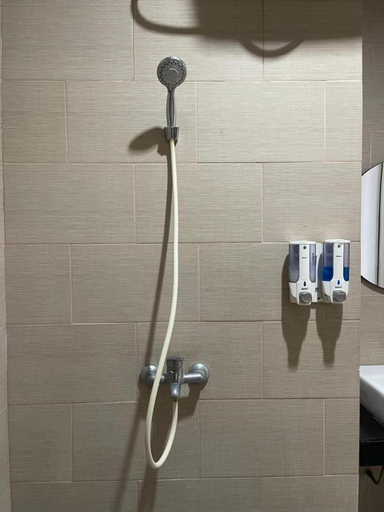 Bathroom 3, Olivia SOHO Guest House, Denpasar
