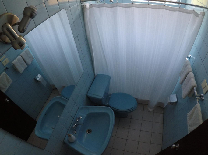Bathroom 5, Hostal de Antano, Cordillera