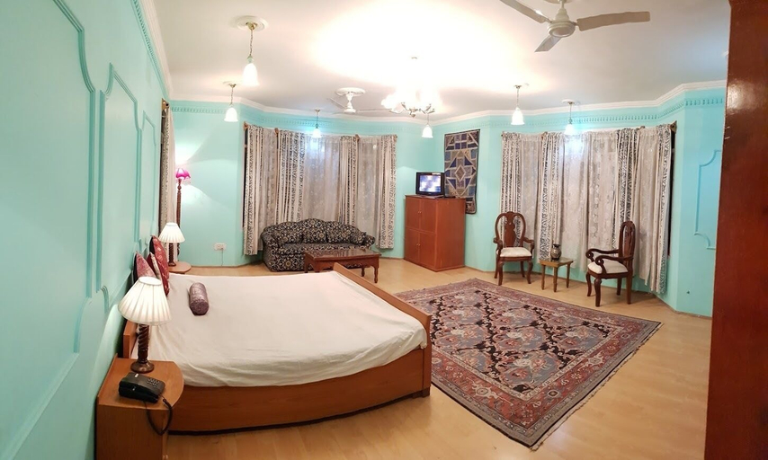 Bedroom 3, aman palace hotel srinagar, Srinagar