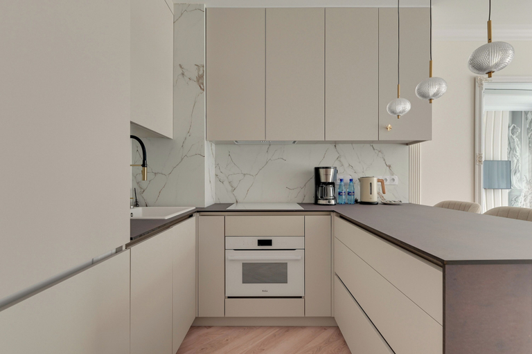 Private kitchen 4, Mostek 2137 by Grand Apartments, Gdańsk City