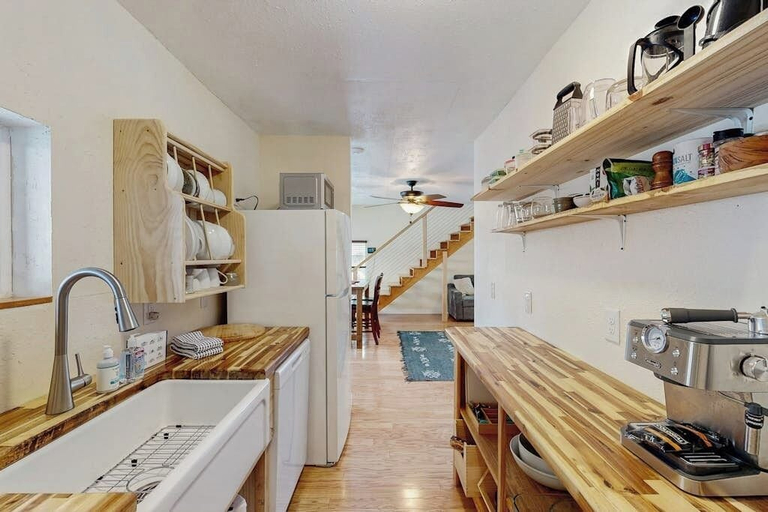 Interior 5, High-altitude Cottage Perched 1,700 Feet Above City, Anchorage