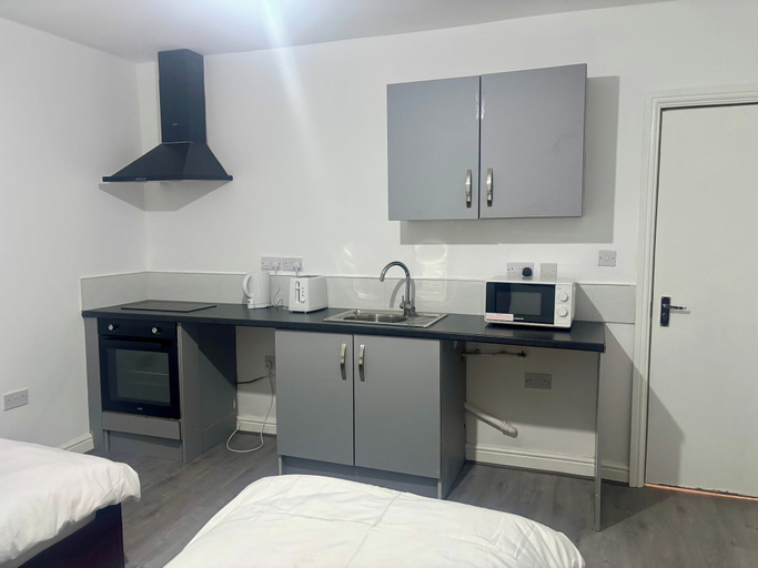 Room 2, Homes Rentals Studio Sleeps 3 With Wifi, Sandwell