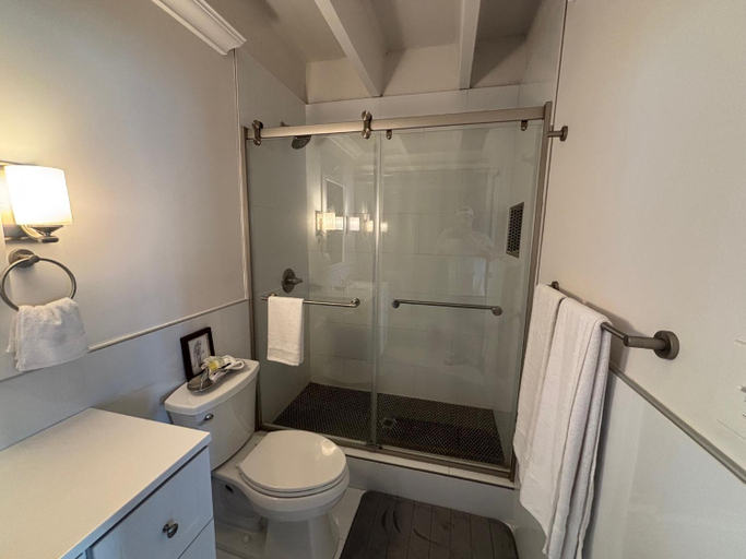 Bathroom 4, Fountain Bleu Terrace, Bay