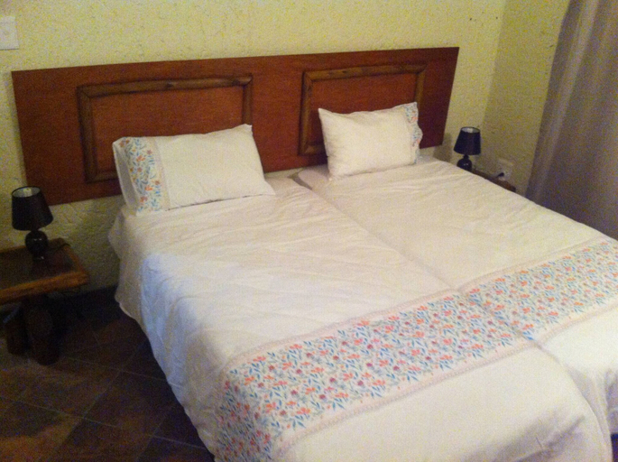 Bedroom 3, Green Fountain Villa 5, Cacadu