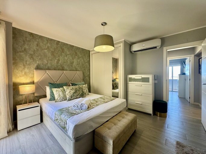 Room 2, Faro Modern by Homing, Faro