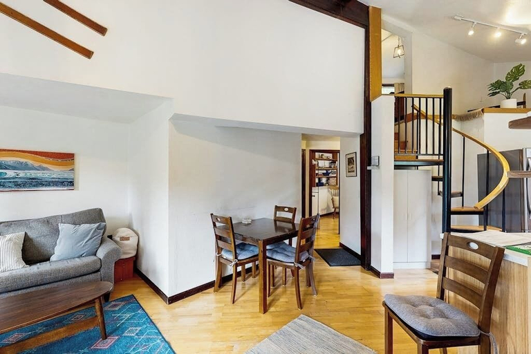 Interior 4, Modern Girdwood Cabin w/ Tall Ceilings & Views, Anchorage