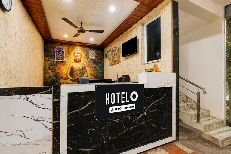 Reception 2, Hotel O Visakhapatnam Railway Junction, Visakhapatnam