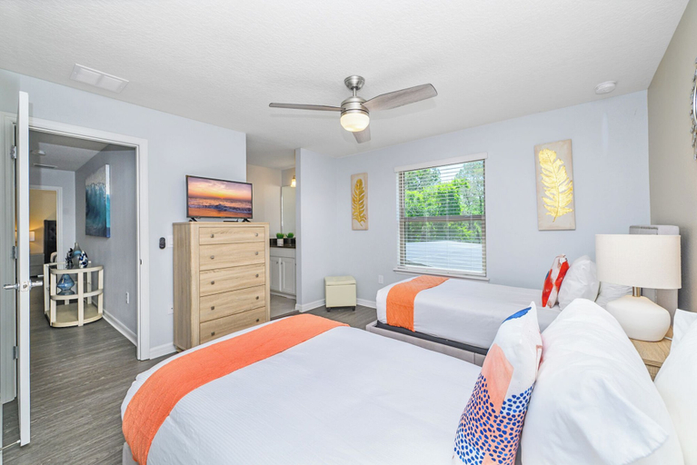 Room 3, Bengal Court Reserve, Osceola